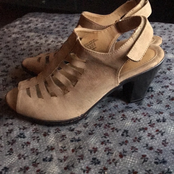 I Love Comfort Open Toe Heels size 7 1/2👠 - Picture 2 of 6